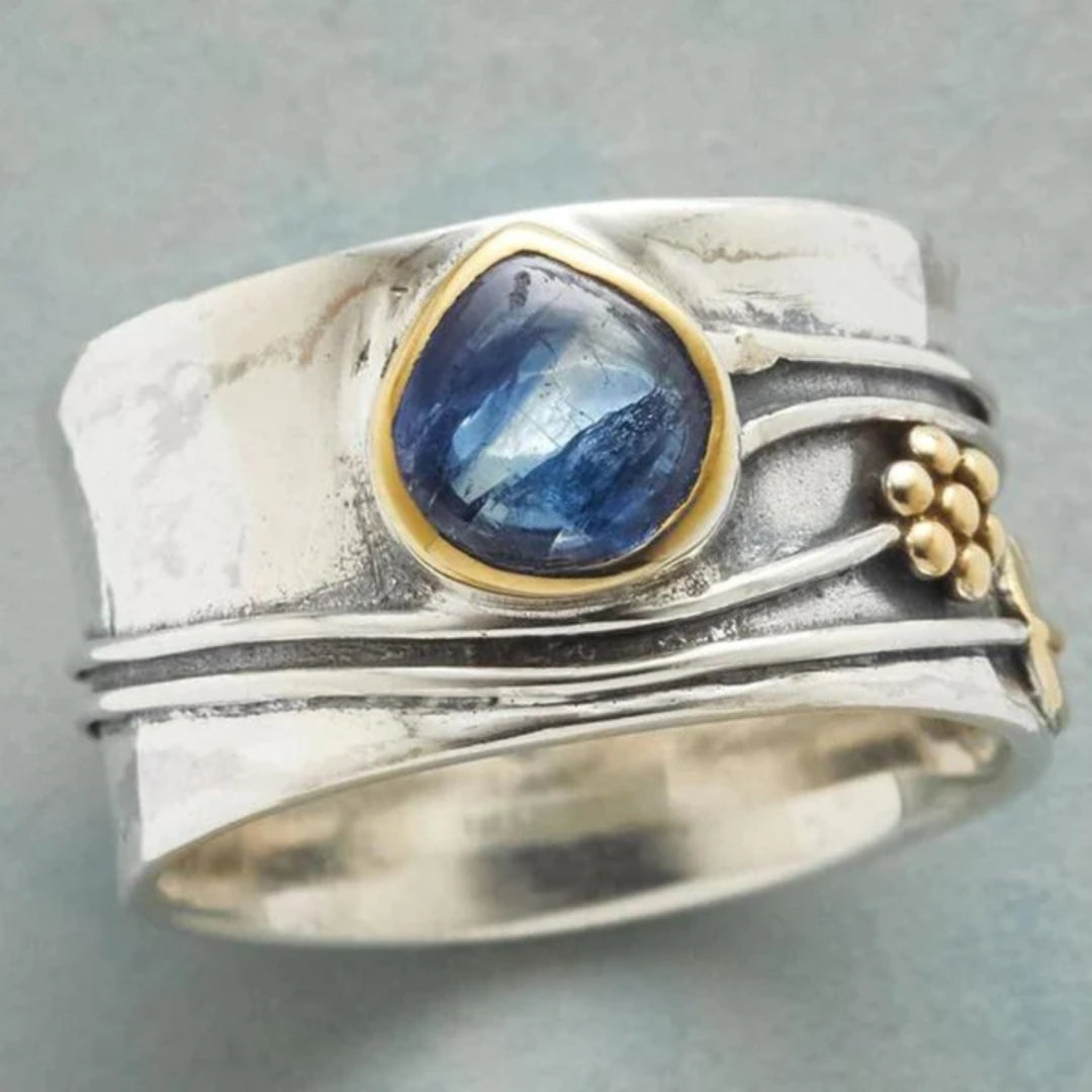Midnight Blue Ring with Classic Shine