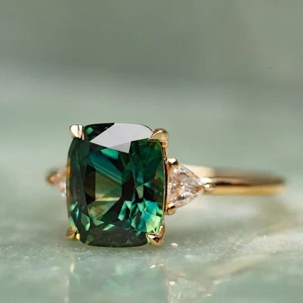 Vintage Style Gold Ring with Stone