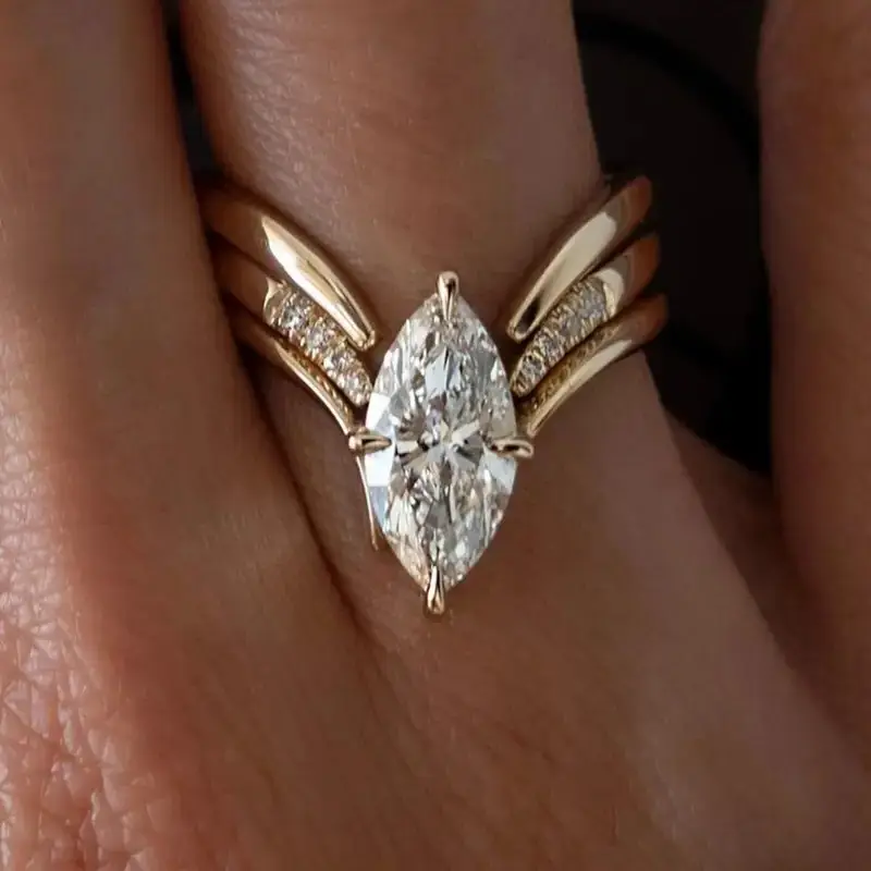 Goccia Reale Gold Ring