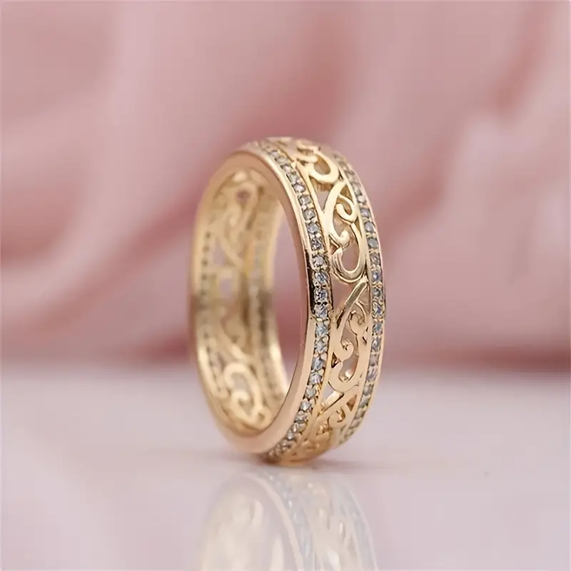 Delicate Gold Ring with Crystals