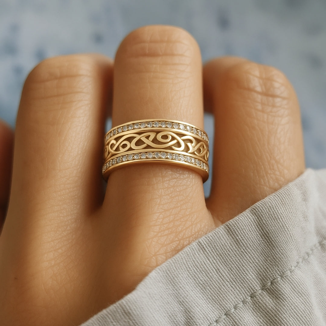 Luce Vuota Gold Ring